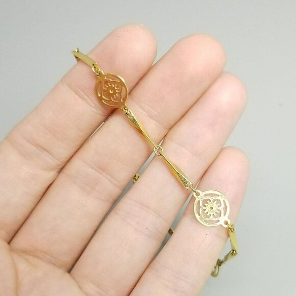 Vintage Avon Gold Tone Flower Mixed Pattern Link Chain Bracelet, 7 Inches Long - Picture 6 of 7